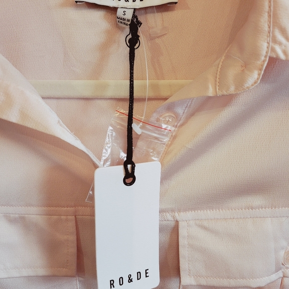 NWT RO & DE Light Pink Satin Effect Button Up Blouse - Picture 6 of 8